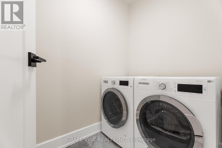 28257393/29-655-richmond-road/woodroffe/ottawa/ontario/K2A3Y3_30
