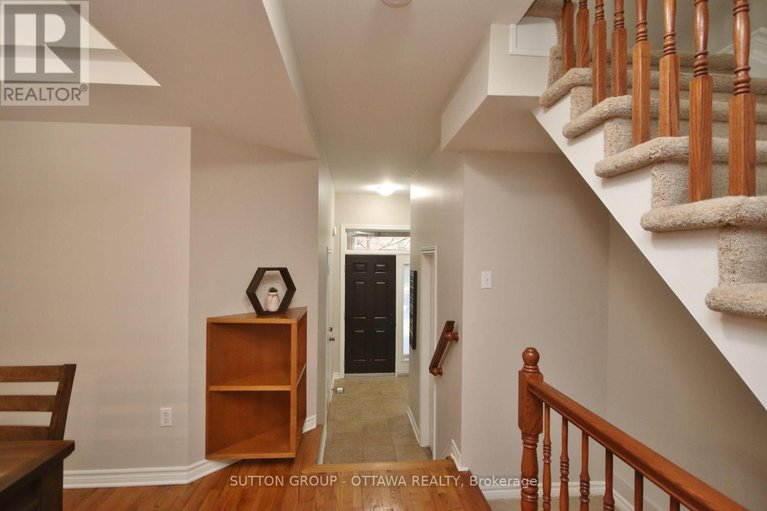 28983773/1267-shillington-avenue/carlington/ottawa/ontario/K1Z8A1_3
