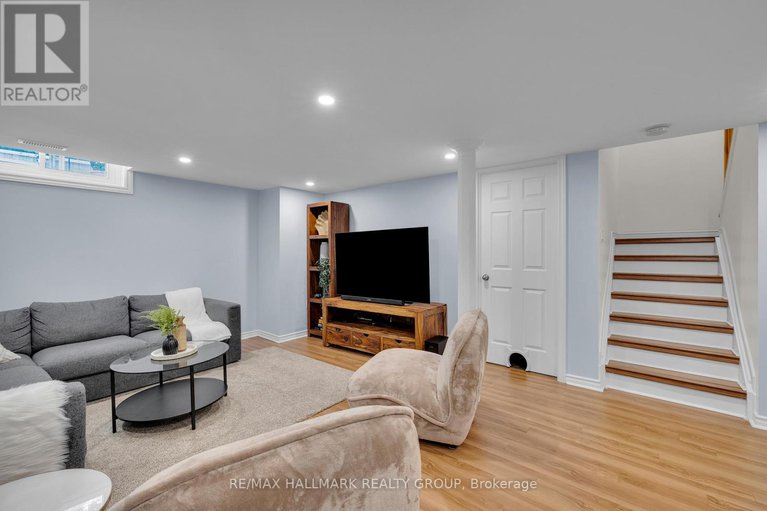 28647617/1162-derable-place/convent-glen-north/ottawa/ontario/K1C5L3_25
