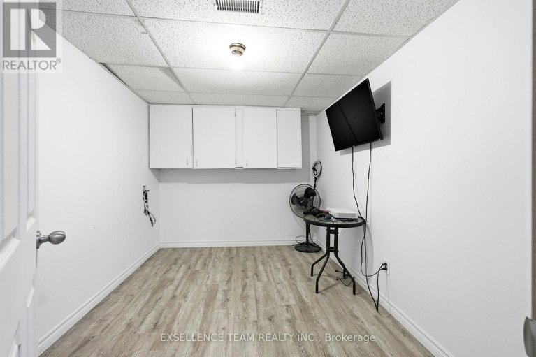 29386895/103-st-george-street-w/alexandria/north-glengarry/ontario/K0C1A0_23