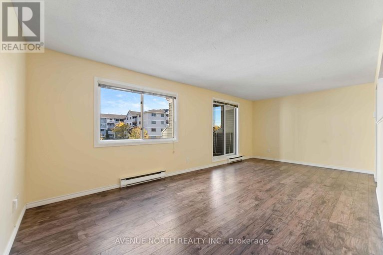29011609/200-214-viewmount-drive/borden-farmstewart-farmcarleton-heightsparkwood-hills/ottawa/ontario/K2E7X3_11