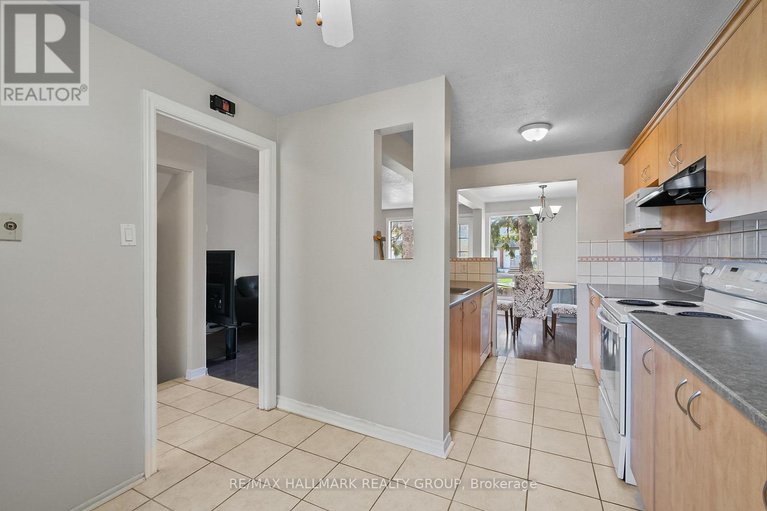 28817902/9-1483-bethamy-lane/beacon-hill-south/ottawa/ontario/K1J8P7_19
