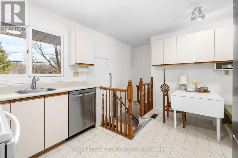 29460825/35-cherrywood-drive/arbeatha-park/ottawa/ontario/K2H6H1_17