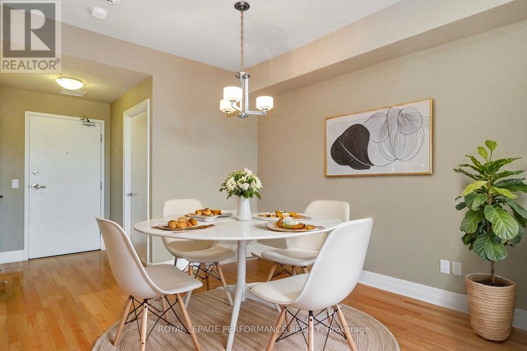 28641846/207-75-cleary-avenue/woodroffe/ottawa/ontario/K2A1R8_5
