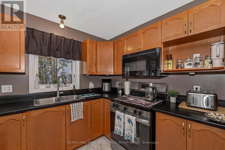 29375629/386-jasper-crescent/town-of-rockland/clarence-rockland/ontario/K4K0C7_15