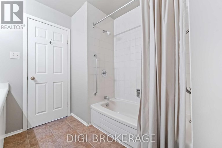 28971569/28-710-coronation-avenue/riverview-park/ottawa/ontario/K1G4G7_22