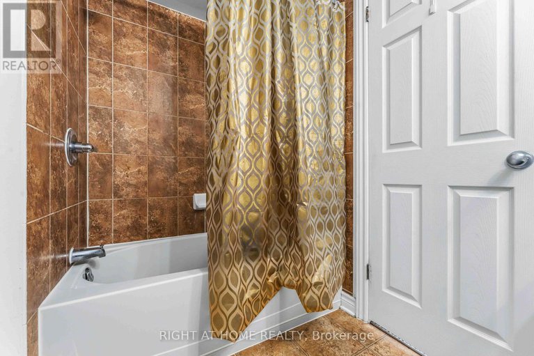 29185530/b-455-chapman-mills-drive/strandherd/ottawa/ontario/K2J5P4_13