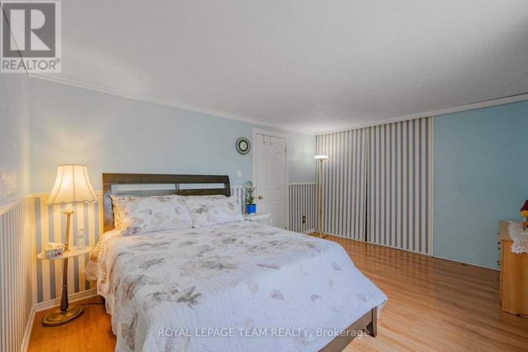 28757718/1461-murdock-gate/cyrville/ottawa/ontario/K1J8R4_16
