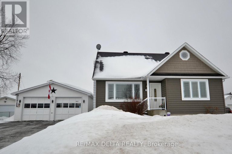 29240139/909-chapman-street/town-of-rockland/clarence-rockland/ontario/K4K1E5_2