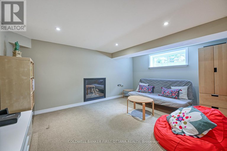 28556106/105-sirocco-crescent/stittsville-north/ottawa/ontario/K2S2C9_38
