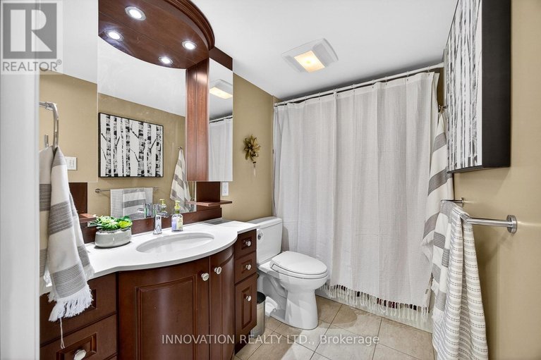 29525639/204-30-charlevoix-street/vanier/ottawa/ontario/K1L8K5_26