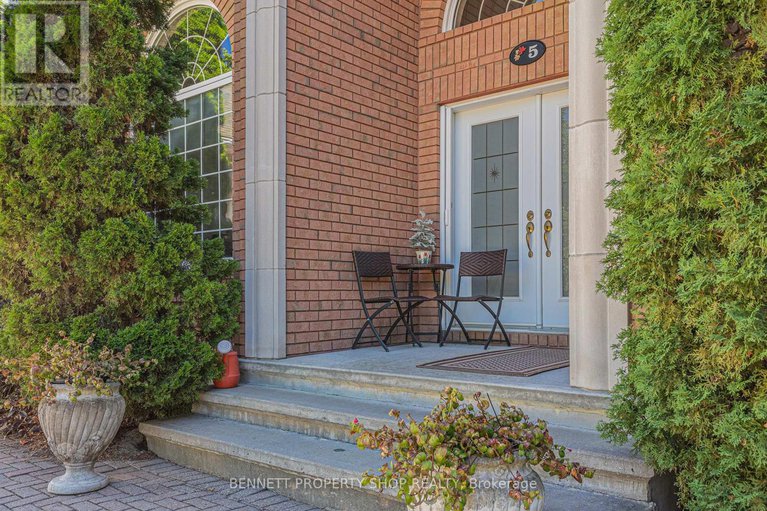28752704/5-countryside-green/cedar-hillorchard-estates/ottawa/ontario/K2R1B5_4
