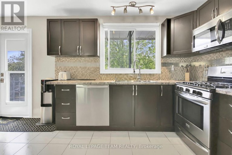 29043219/64-owlshead-road/munster/ottawa/ontario/K0A3P0_14