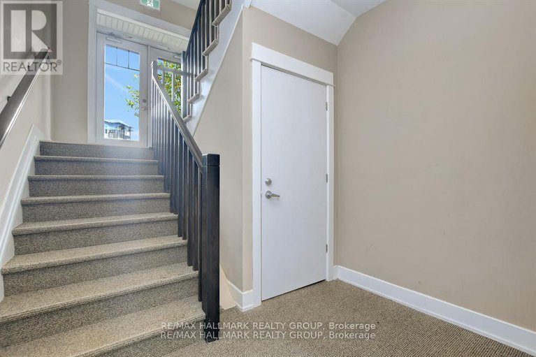 29410894/1-486-via-verona-avenue/longfields/ottawa/ontario/K2J6B3_3