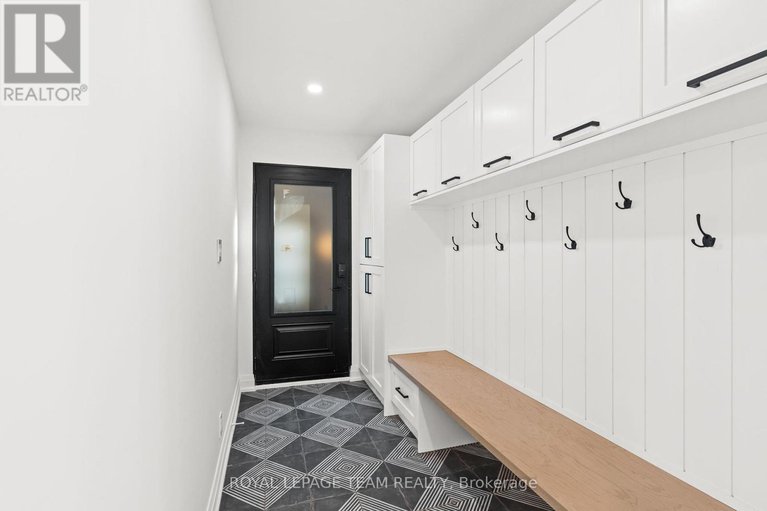 28989052/5575-south-sunset-drive/manotick-long-island-nicholls-island/ottawa/ontario/K4M1J4_10
