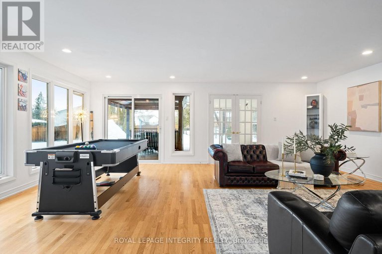 29249716/16-st-andrews-circle/glencairnhazeldean/ottawa/ontario/K2L1L3_20