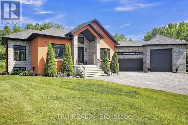28474227/7909-parkway-road/osgoode-twp-north-of-reg-rd-6/ottawa/ontario/K0A2P0_2