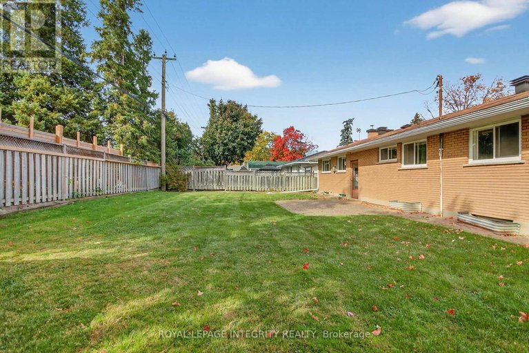 29006846/2106-dunelm-street/elmvale-acresurbandale/ottawa/ontario/K1G2S3_39