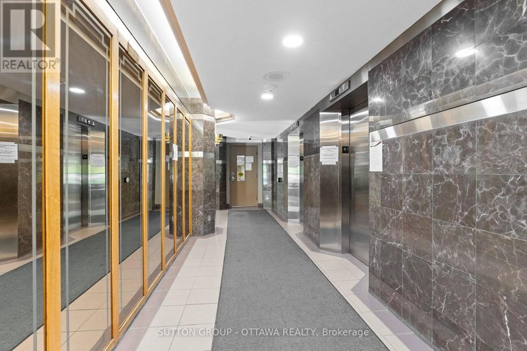 28457125/1111-2760-carousel-crescent/emerald-woodssawmill-creek/ottawa/ontario/K1T2N4_31