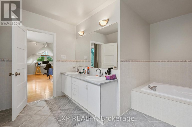 28631475/489-sunnyside-avenue/old-ottawa-south/ottawa/ontario/K1S0S8_20