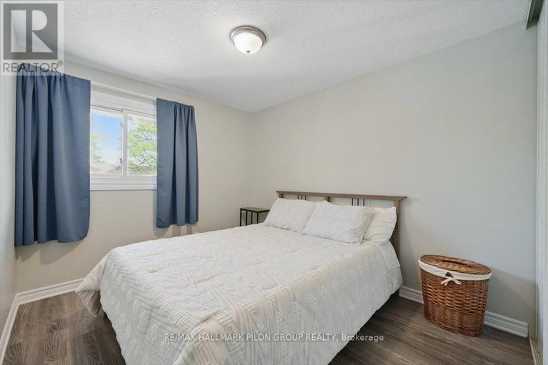 28412777/1358-bakker-court/convent-glen-south/ottawa/ontario/K1C2K4_17