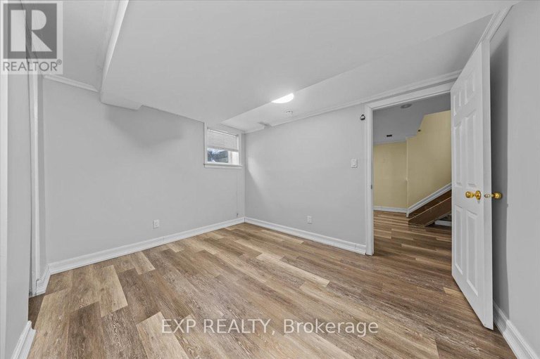 29312744/494-wentworth-avenue/woodroffe/ottawa/ontario/K2B5K1_28