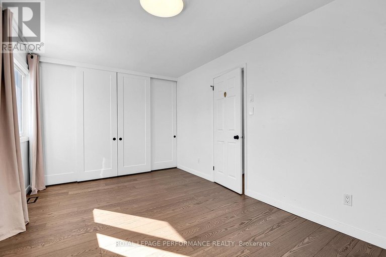 29424885/2722-wyldewood-street/emerald-woodssawmill-creek/ottawa/ontario/K1T2R9_26