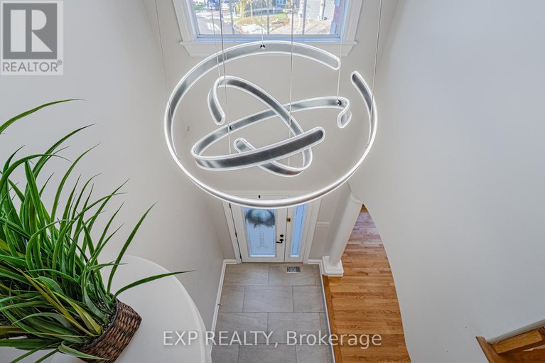 29139967/11-wellsmere-court/rideau-heightsrideau-river/ottawa/ontario/K2E8C2_7