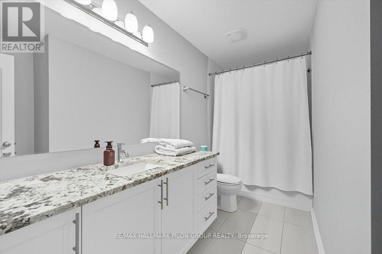 28956956/200-enclave-walk/mer-bleuebradley-estatesanderson-park/ottawa/ontario/K1W0J4_23