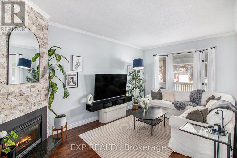 29002089/1105-taffy-lane/convent-glen-north/ottawa/ontario/K1C1Y4_4