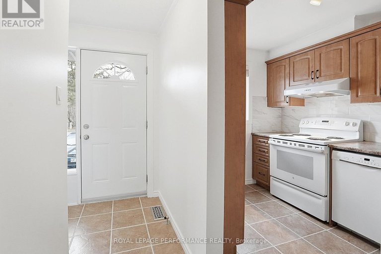 29570423/6442-bilberry-drive/orleans-wood/ottawa/ontario/K1C4P3_4