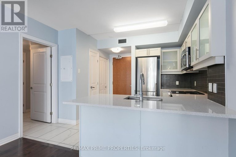 28873792/1306-195-besserer-street/sandy-hill/ottawa/ontario/K1N0B6_8