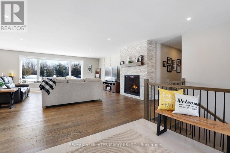 29355024/18150-st-laurent-boulevard/south-glengarry-charlottenburgh-twp/south-glengarry/ontario/K6H0G7_2