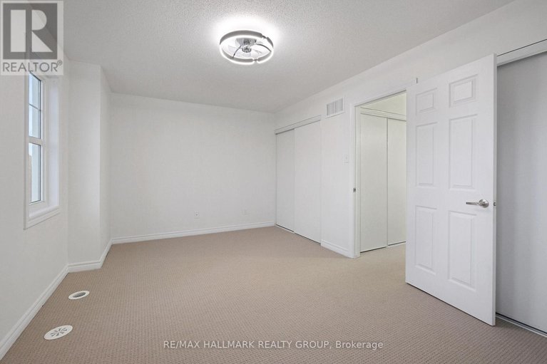28631340/2325-blue-aster-street/half-moon-bay/ottawa/ontario/K2J0X5_24