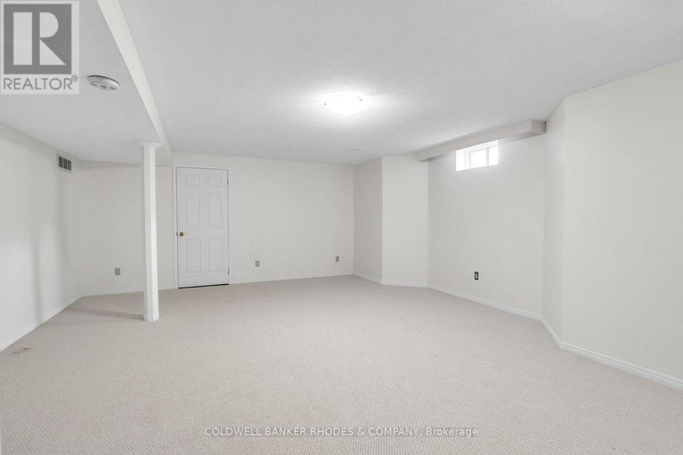 28395342/62-beechfern-drive/stittsville-central/ottawa/ontario/K2S1E3_30