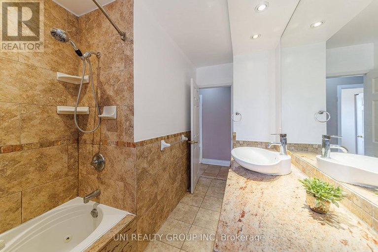 29578391/17-forest-park-avenue/city-viewskylinefisher-heightsparkwood-hills/ottawa/ontario/K2E5A2_18