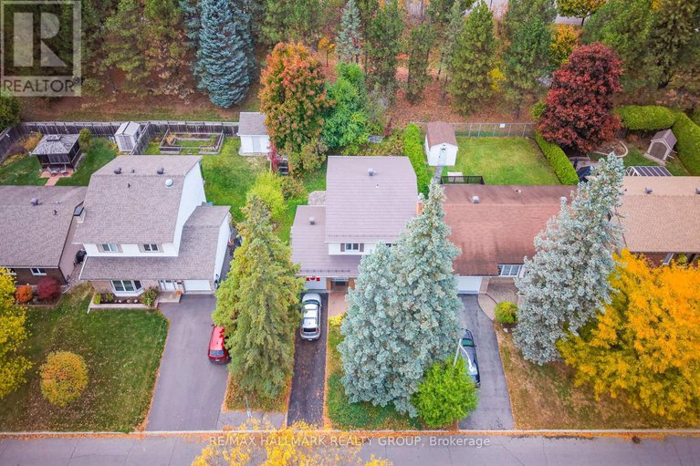 29038840/1415-plumber-avenue/carson-grove/ottawa/ontario/K1K4B2_2