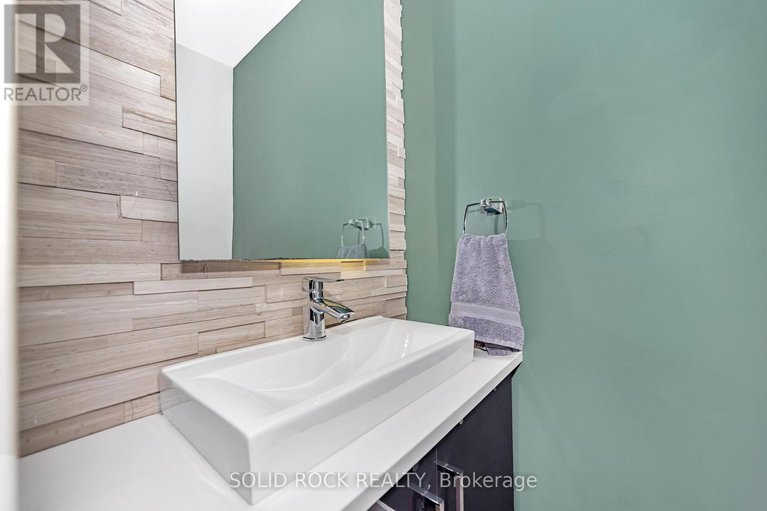 28475185/292-currell-avenue/westborohampton-park/ottawa/ontario/K1Z7J6_11