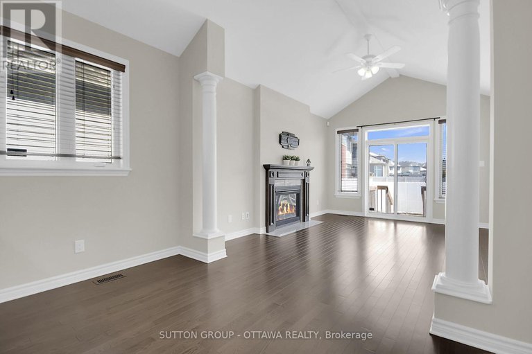 28627249/809-carnelian-crescent/riverside-southgloucester-glen/ottawa/ontario/K1X0A8_17