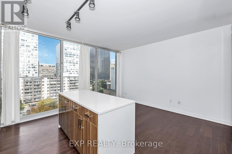 28908366/812-300-lisgar-street/ottawa-centre/ottawa/ontario/K2P0E2_16