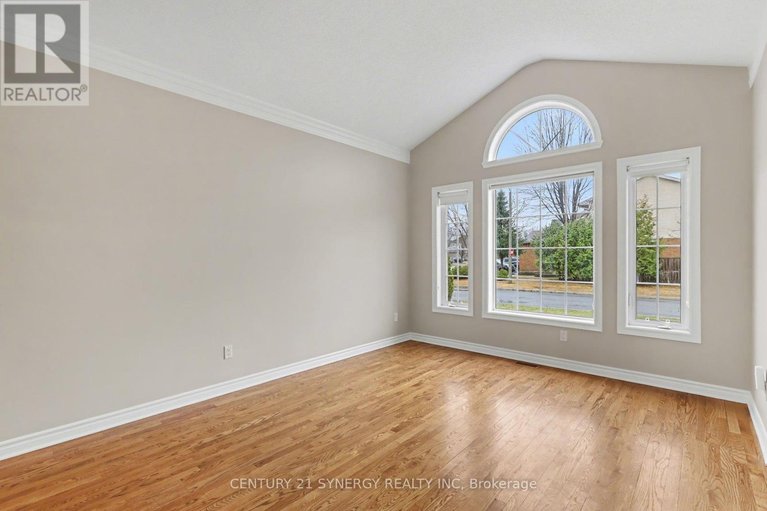 29612747/894-gosnell-terrace/fallingbrookgardenway-south/ottawa/ontario/K4A5C2_15