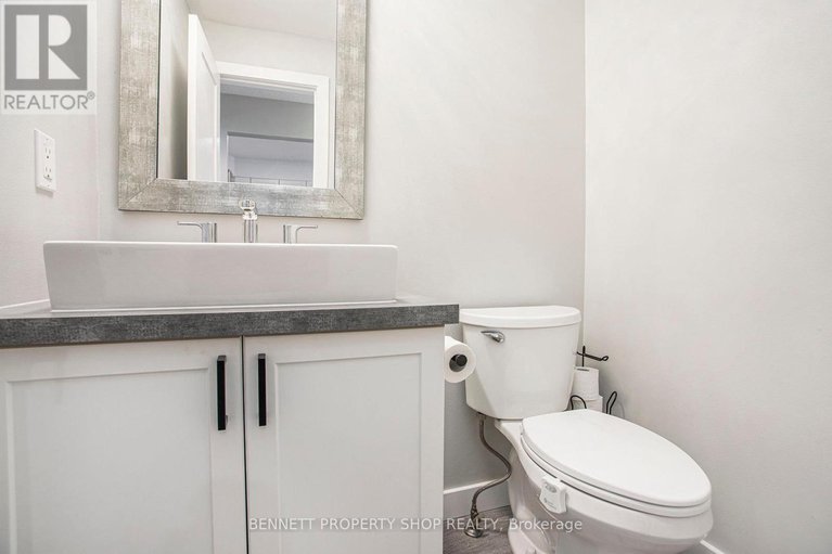 28865552/77-1642-du-sommet-place/chateauneuf/ottawa/ontario/K1C4Y9_14