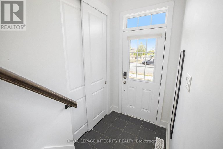 28777177/285-meadowbreeze-drive/emerald-meadowstrailwest/ottawa/ontario/K2M3A6_3