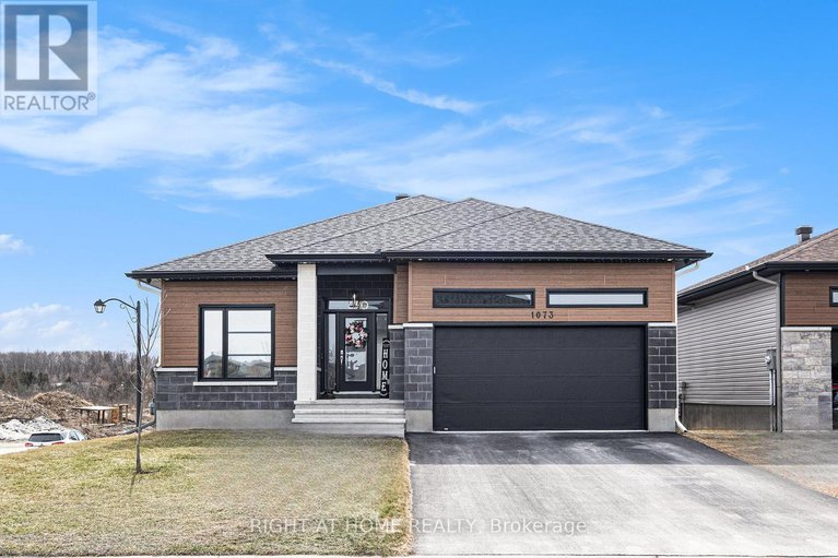 28512002/1073-diamond-street/clarencerockland-twp/clarence-rockland/ontario/K4K0J1_2