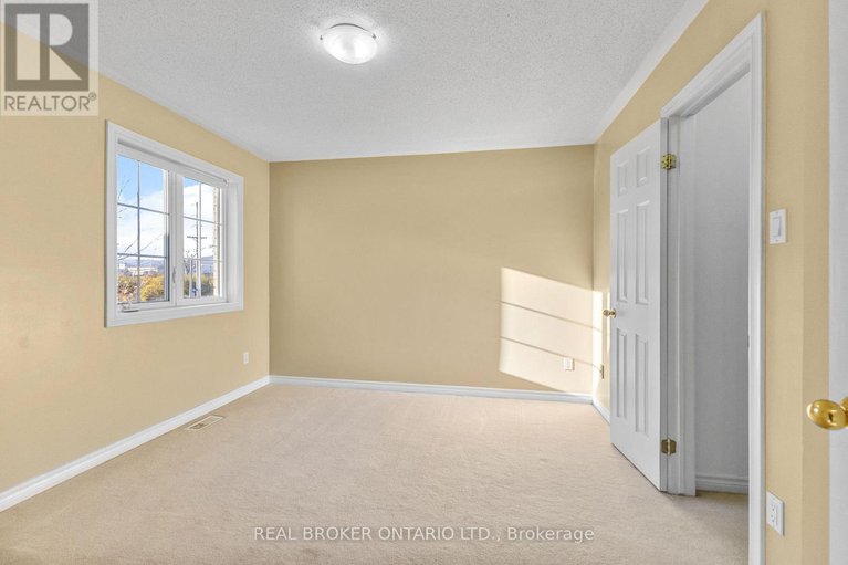 29376196/2014-jasper-avenue/ellwood/ottawa/ontario/K1V1Z5_20