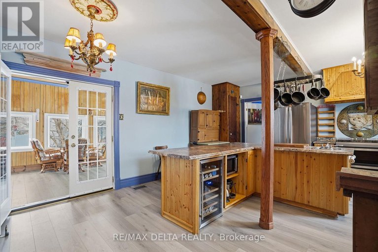 29479728/132-high-street/vankleek-hill/champlain/ontario/K0B1R0_14