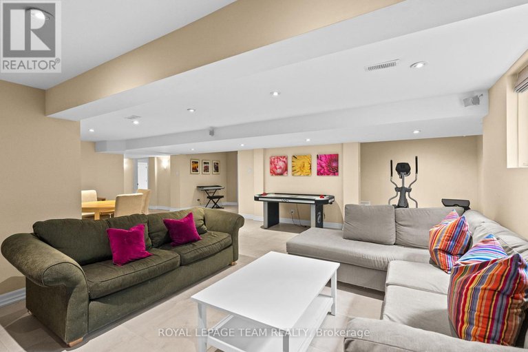 28682471/5811-longhearth-way/manotick-east-to-manotick-station/ottawa/ontario/K4M1M2_35