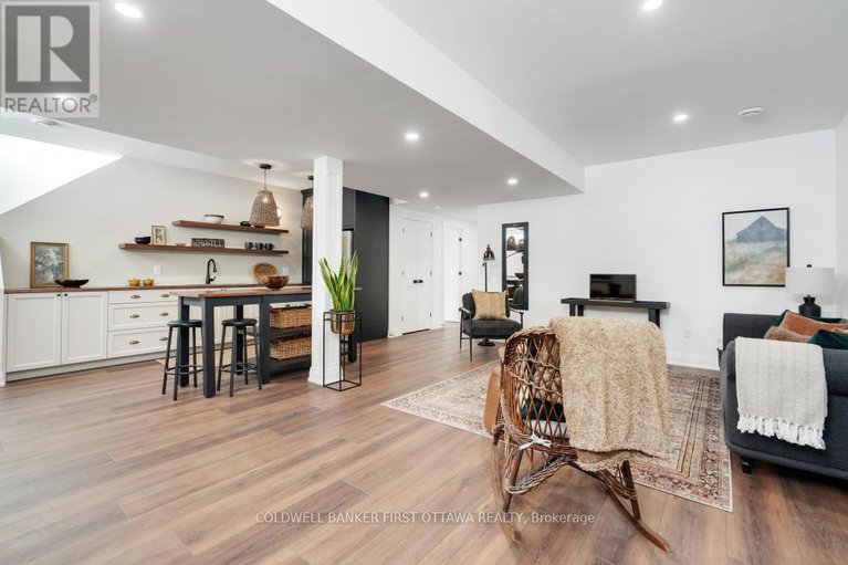 29348578/179-glenncastle-drive/carp/ottawa/ontario/K0A1L0_36