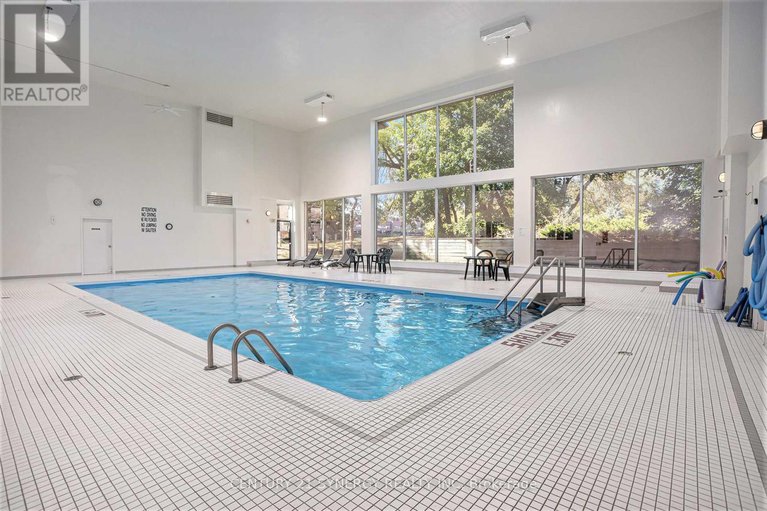 28993564/204-270-brittany-drive/viscount-alexander-park/ottawa/ontario/K1K4M3_27