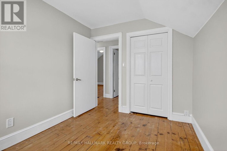 28983025/45-carleton-street/almonte/mississippi-mills/ontario/K0A1A0_14